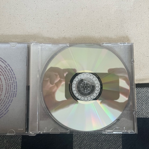 Muse the Resistance - Picture 4 of 5